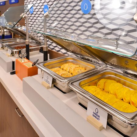 Holiday Inn Express Hotel & Suites Barrie By Ihg Exteriör bild