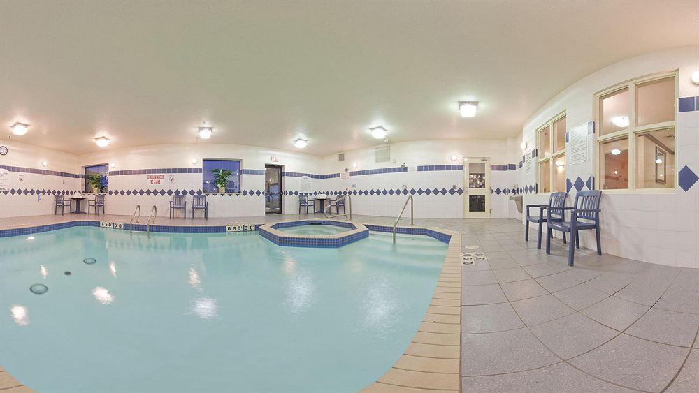 Holiday Inn Express Hotel & Suites Barrie By Ihg Exteriör bild