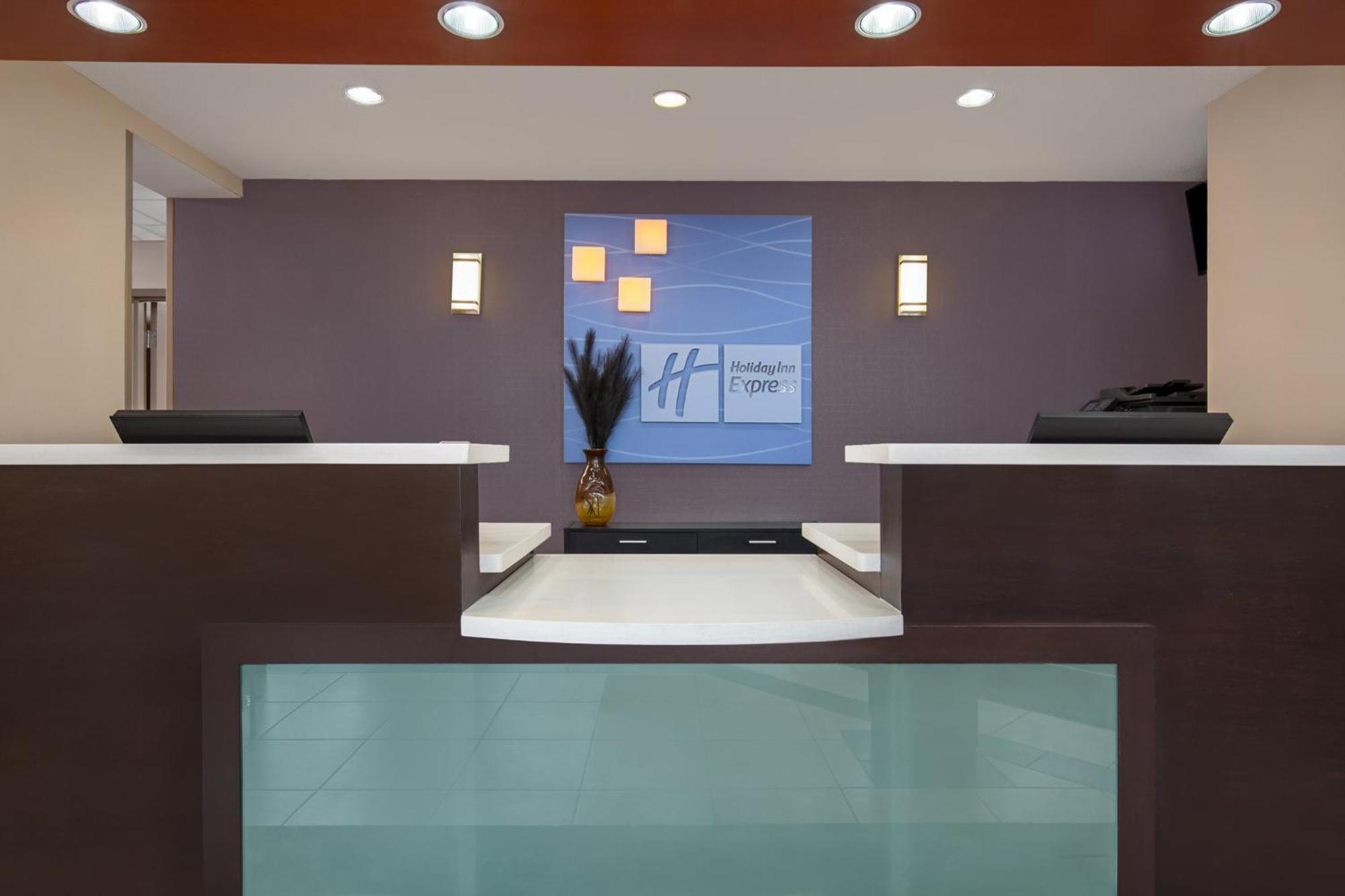 Holiday Inn Express Hotel & Suites Barrie By Ihg Exteriör bild