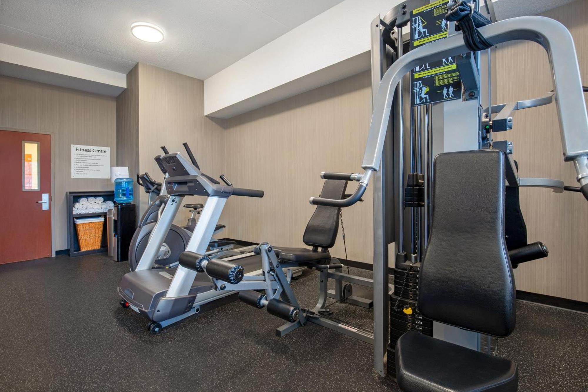 Holiday Inn Express Hotel & Suites Barrie By Ihg Exteriör bild