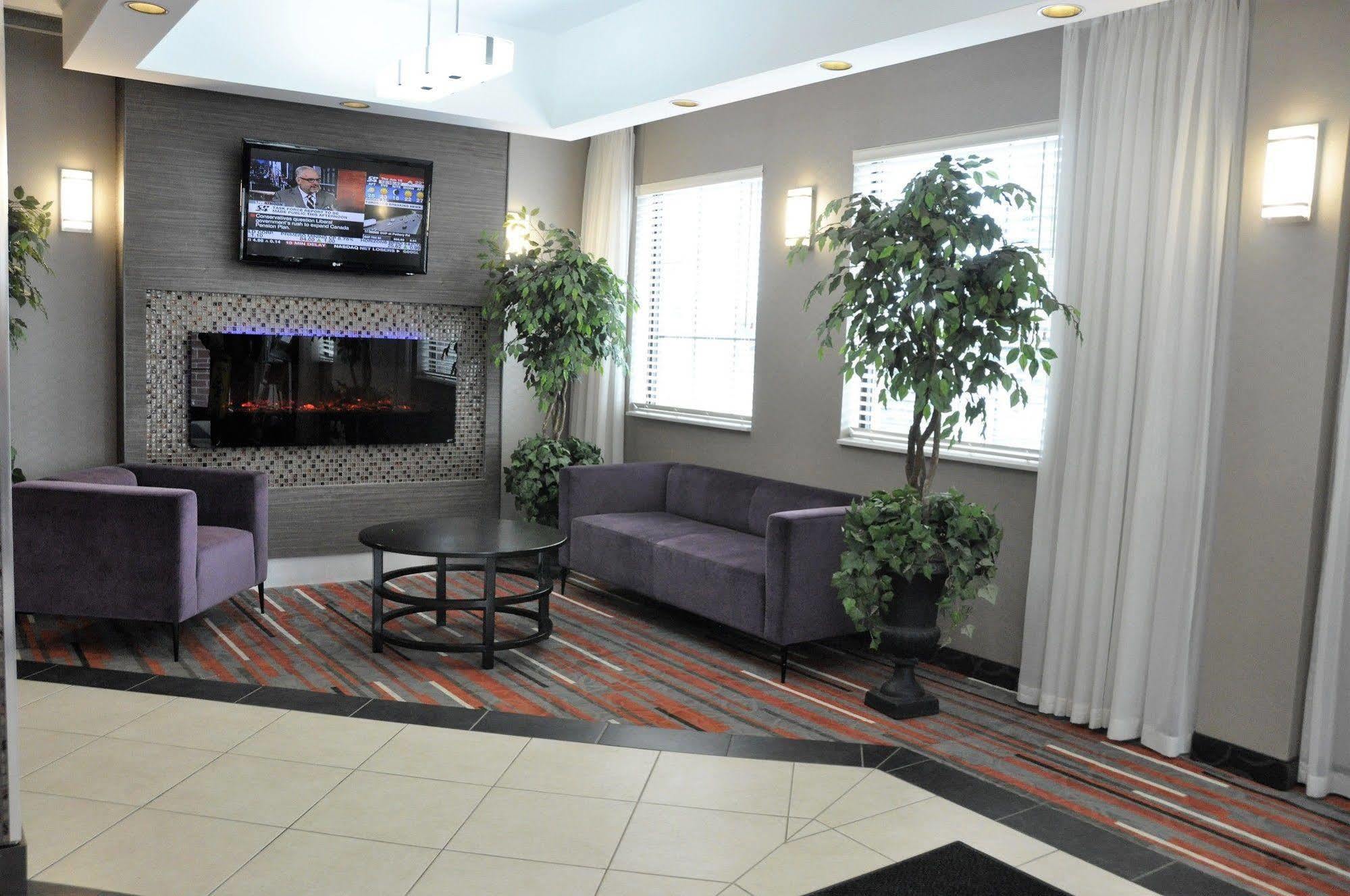 Holiday Inn Express Hotel & Suites Barrie By Ihg Exteriör bild